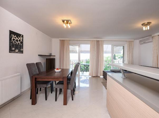 Apartments Villa Slavica Ičići Buitenkant foto
